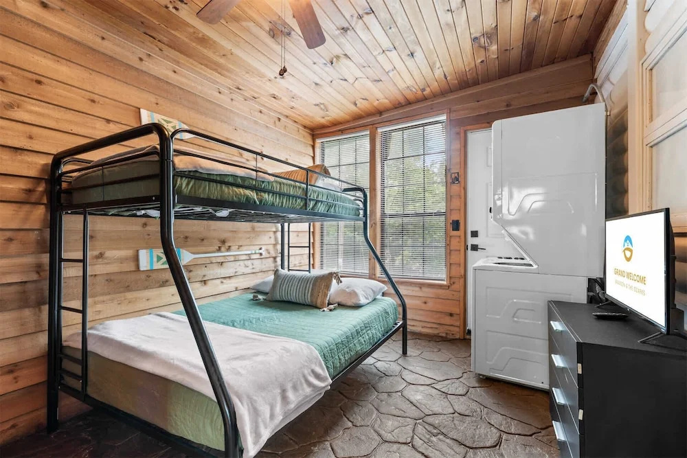 Whispering Bass Lodge 3bdr