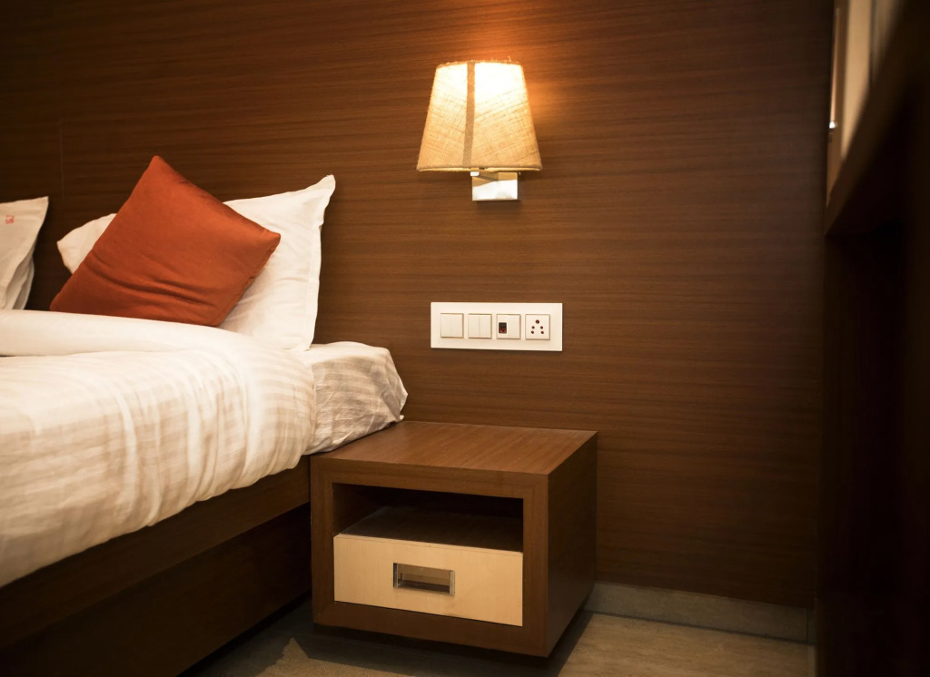 FabHotel Spring Inn - Nr Borivali Station