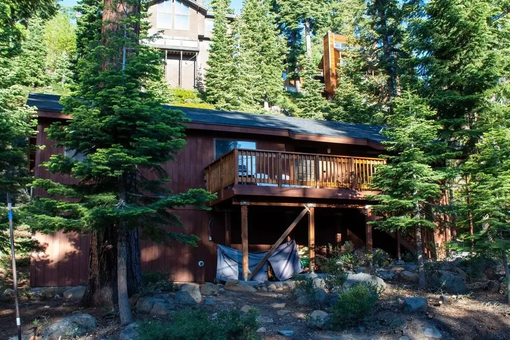 Idlewood Cabin - Hot Tub 3 Bedroom Cabin by Redawning