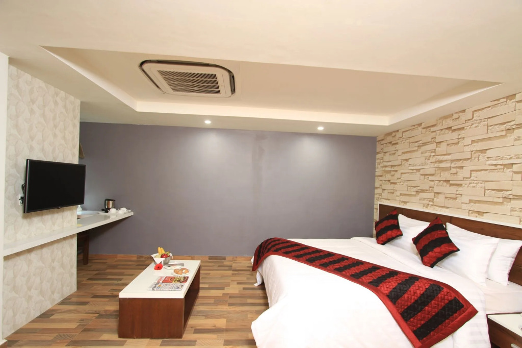 Icon Business Hotel by Bhagini