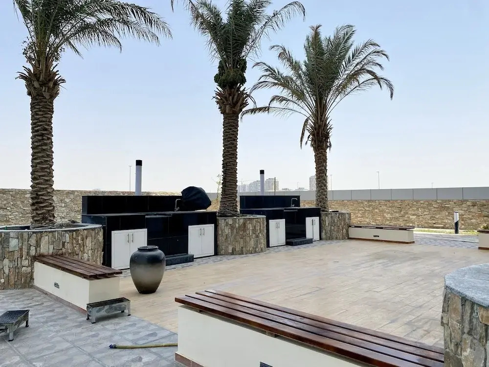 Marco Polo - Pastel Studio with Stunning Aerial City Views