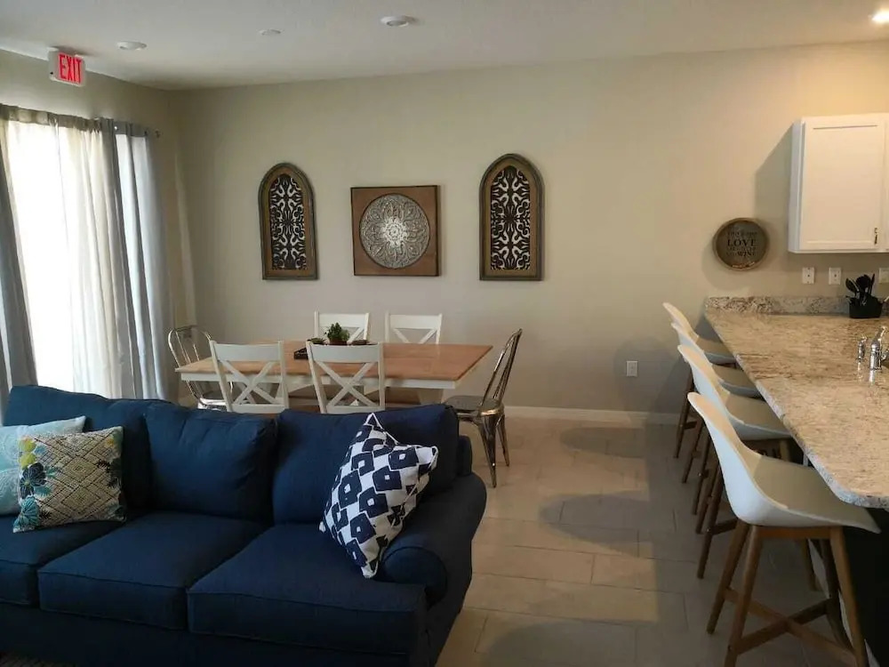 Splendid 4 Bedroom Home Close to Disney 5168