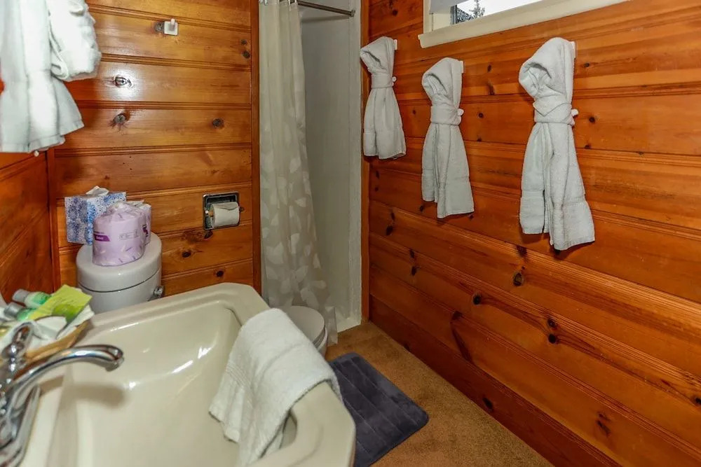 The Petite Cabin