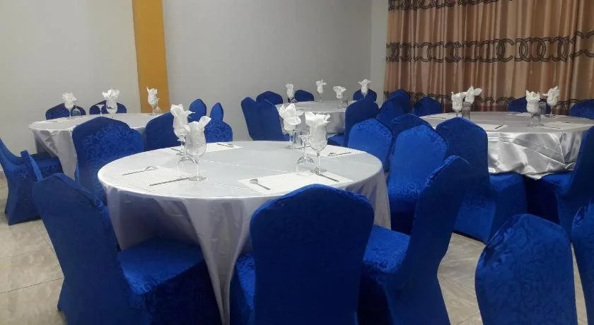 Zambezi Inn Airport Hotel