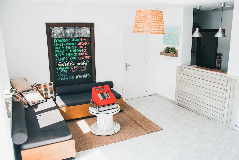 Latas Surf Lodge