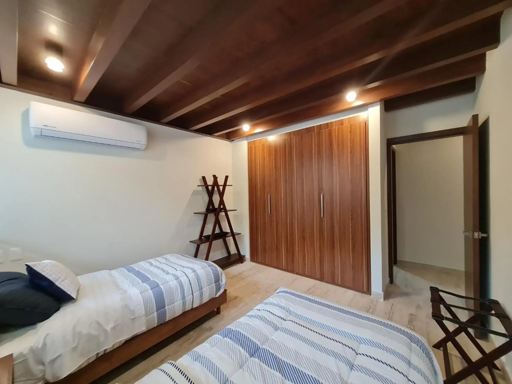 AWA-New exclusive 8 pax - 5 min from beach by Yeah