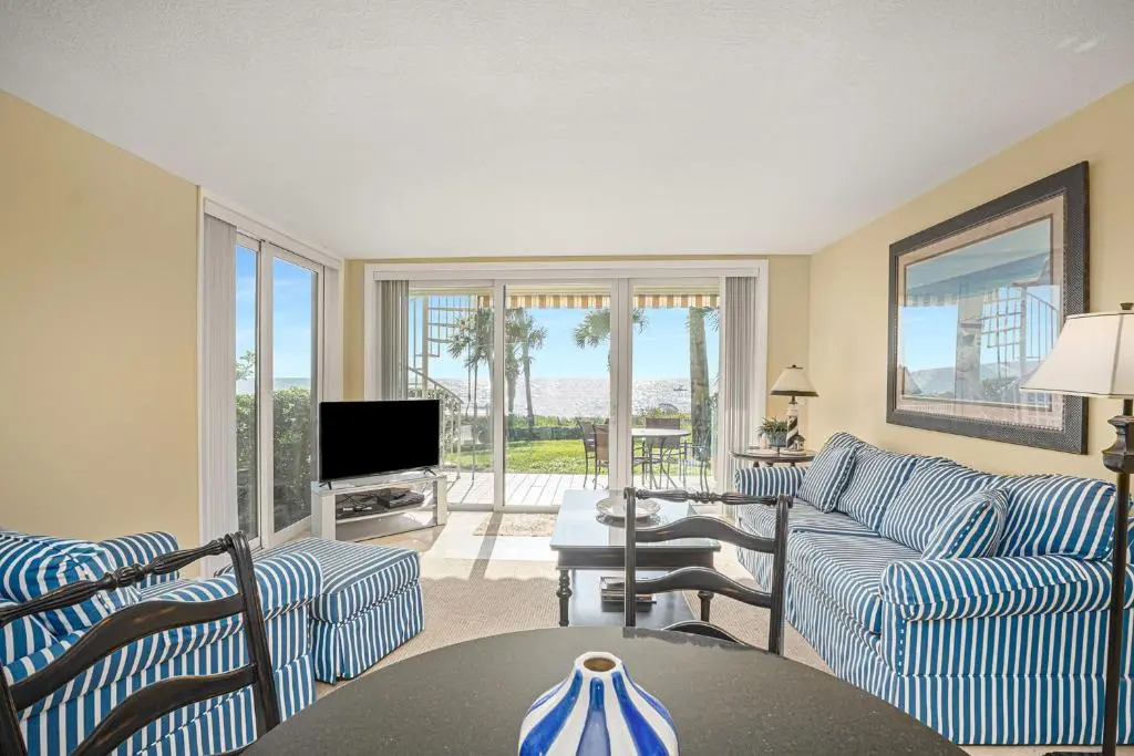 Sonrisa Unit-3/ Lovely Condo , 2 Bedrooms-2Baths