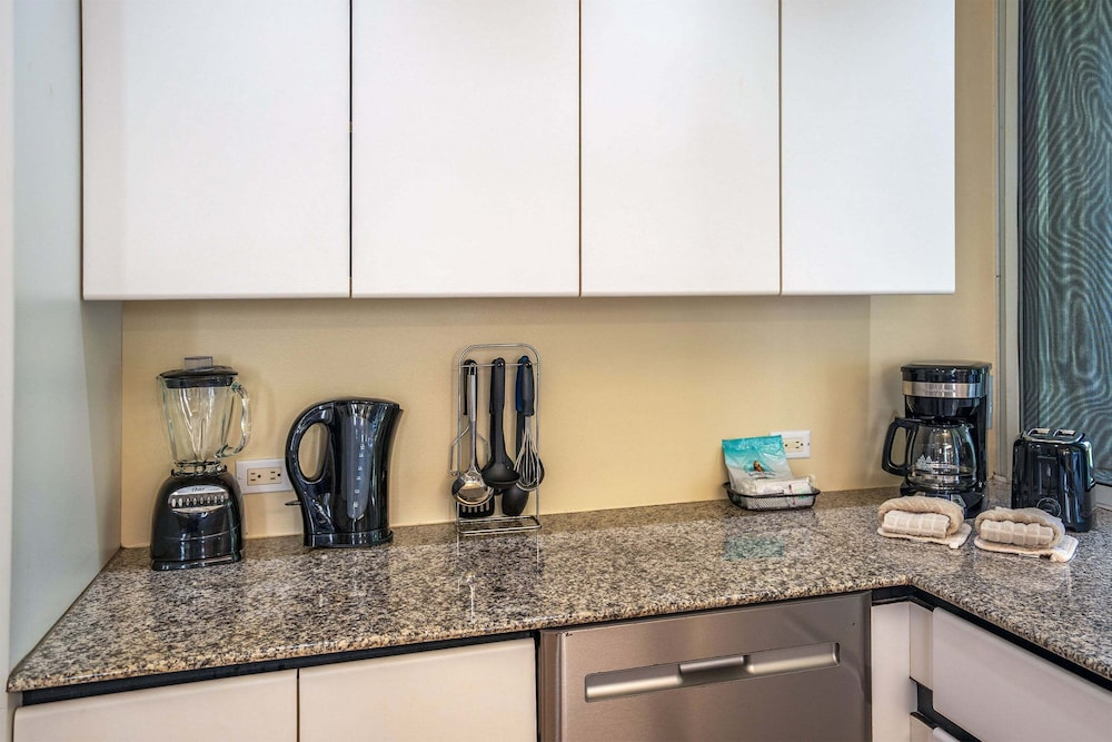 Palms at Wailea 101 - 2BR Garden View Condo w/ A/C in Bedrooms & Spacious Lanais