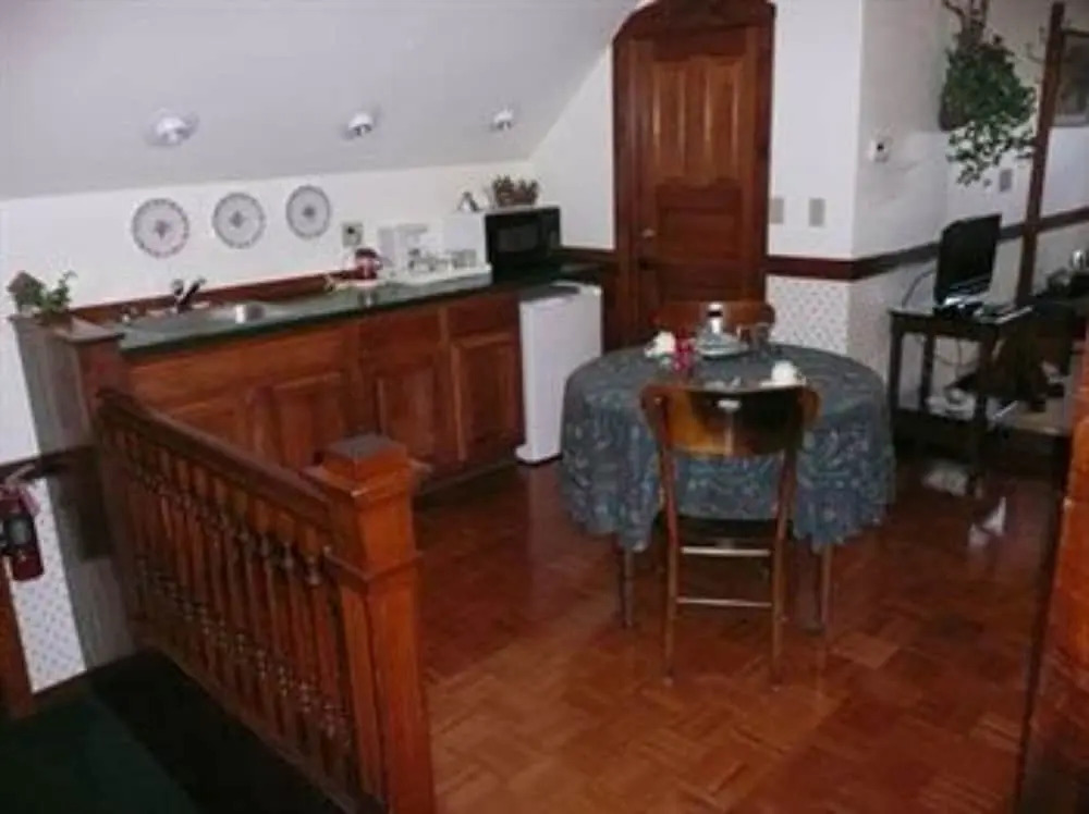 Squiers Manor B&B