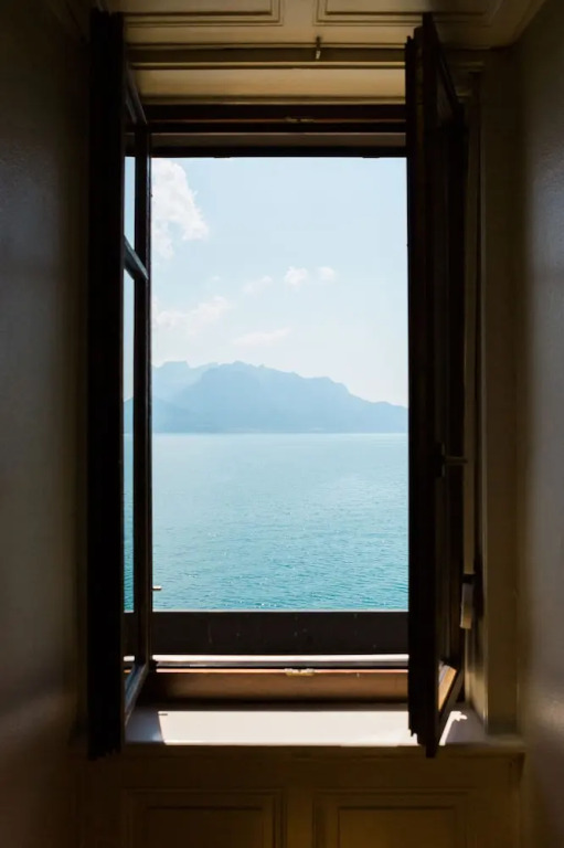 Montreux Apartment on the Lake