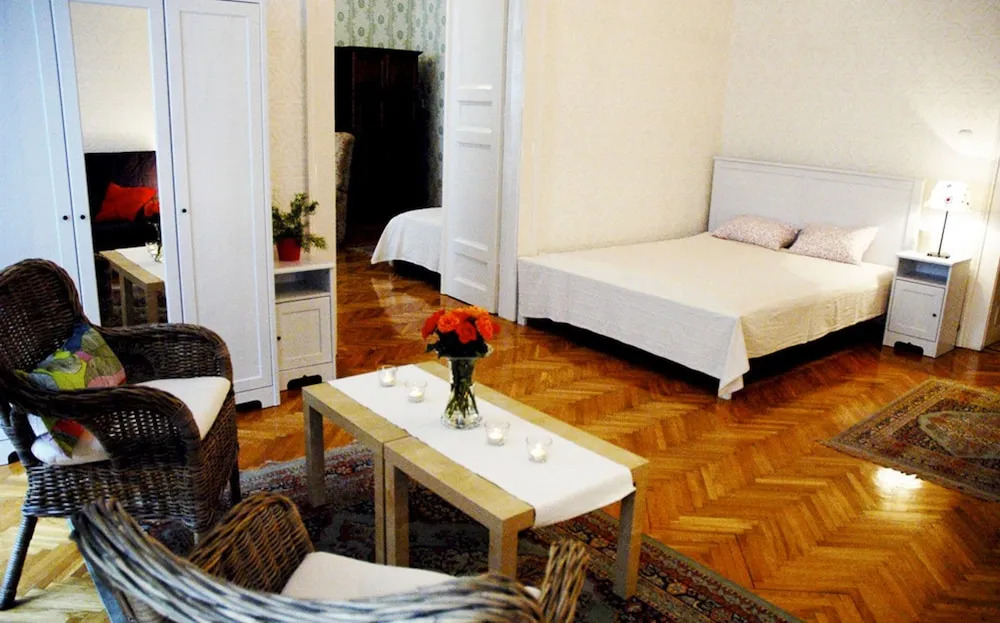 Caldo Apartments