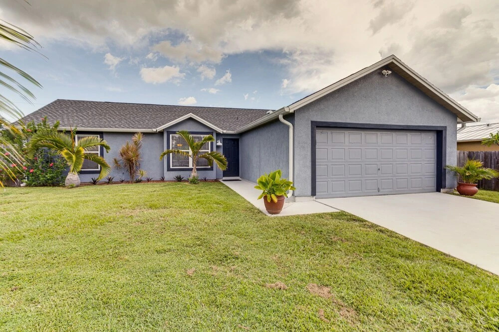 Port St Lucie Oasis w/ Heated Saltwater Pool!