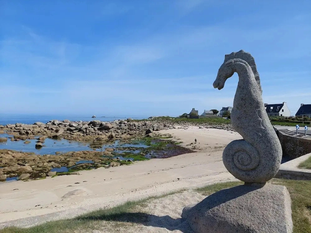 Holiday Home by Roscoff Beach and Horse Racing