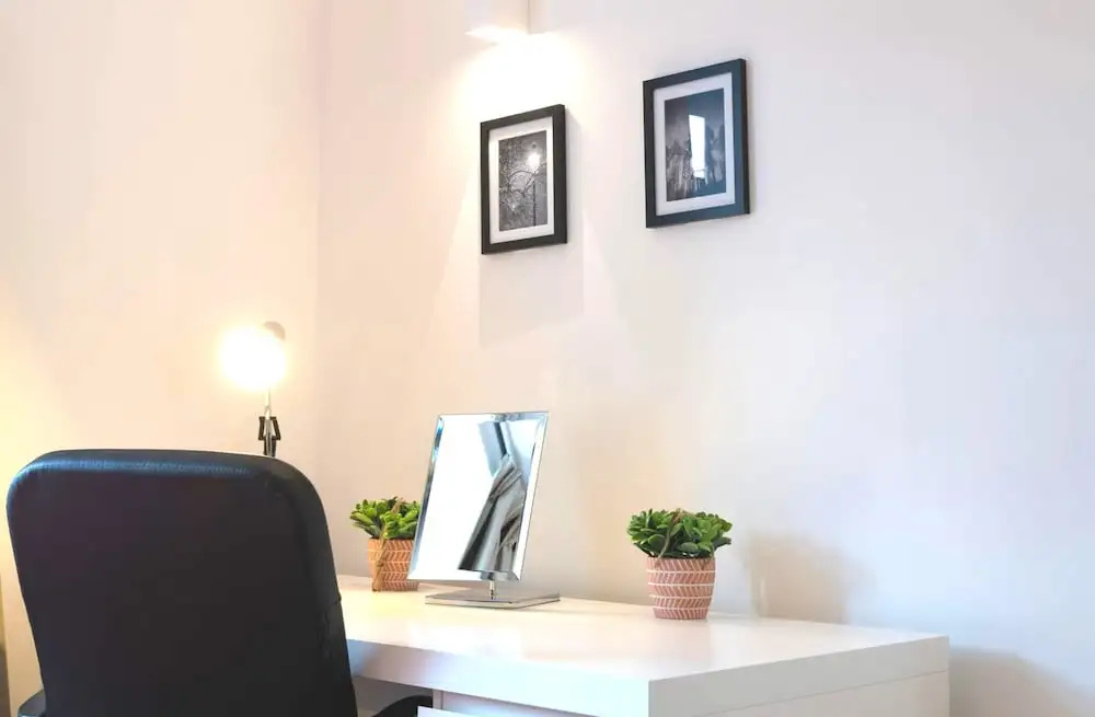 The New52 - A Modern 2 Bed Apartment Located in the Heart of Oxford City