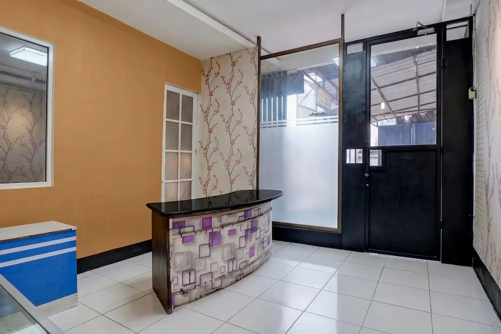 OYO 298 Gemilang Guesthouse Near Siloam Hospitals Kelapa Dua