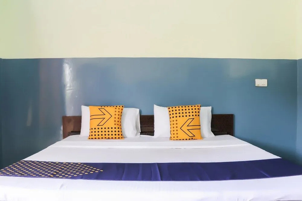 Spot On 61705 Hotel Rose Star