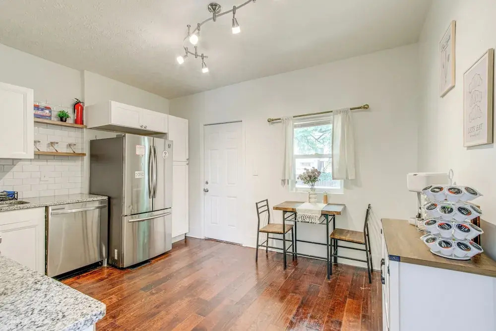 6 Mi to Ohio State: Walkable Home in S Columbus!