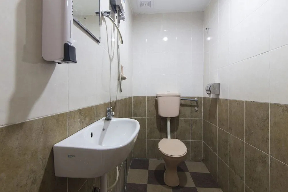 Oyo 89463 Sp Hotel