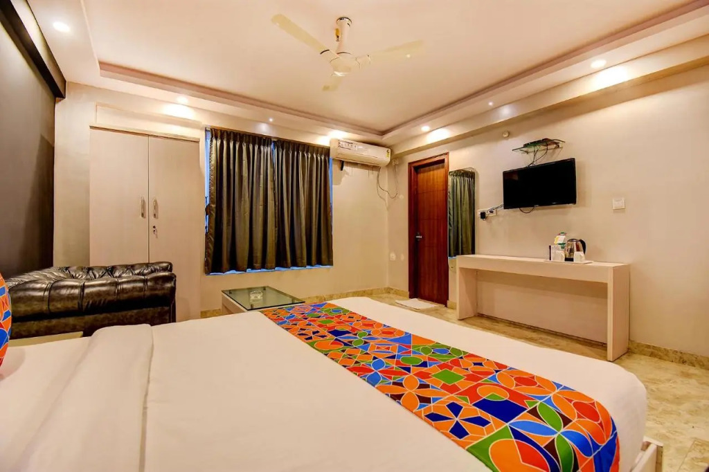 FabHotel Cozzy Inn - Jayanagar