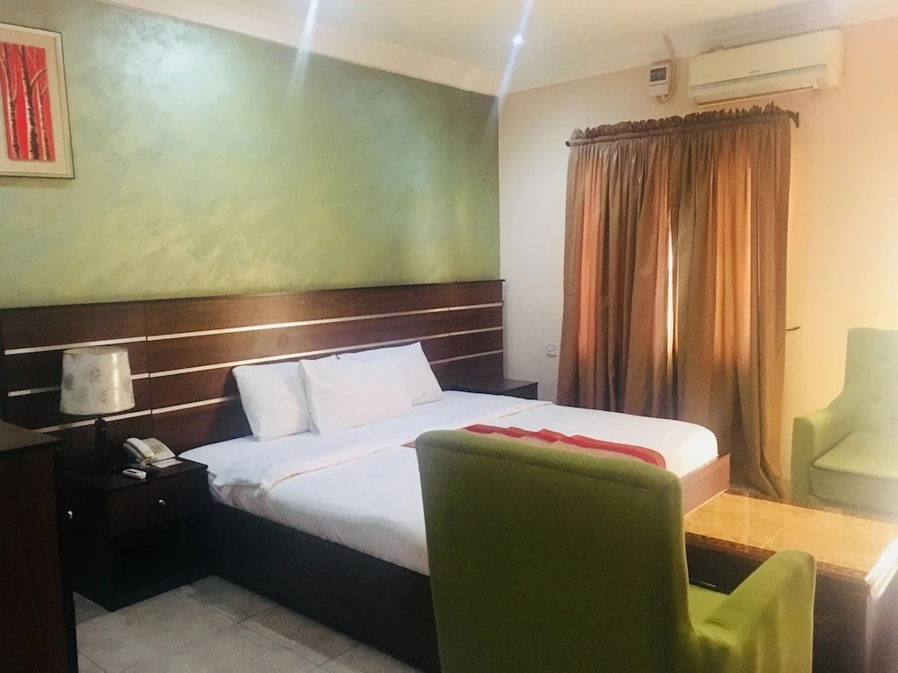 Whitehouse Hotels & Conference Centre