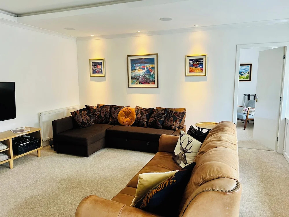 Crieff Armoury Luxury Self Catering Apartment