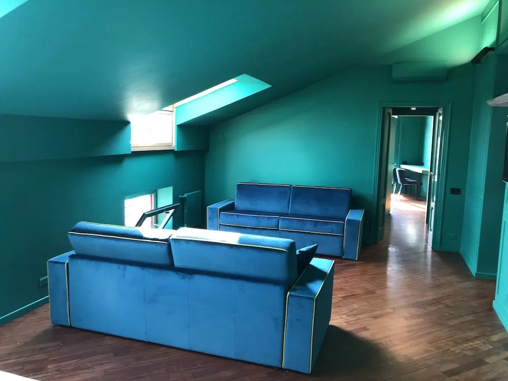Garibaldi Suites