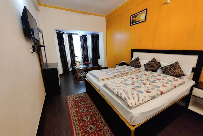 Hotel Himadri