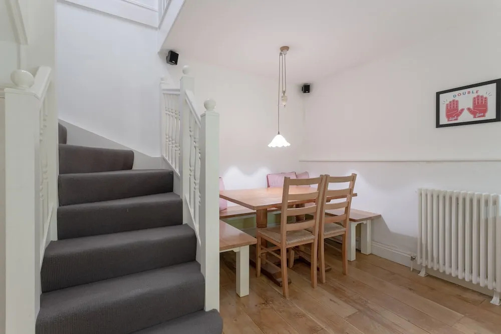 Home With Roof Terrace Hampstead Village
