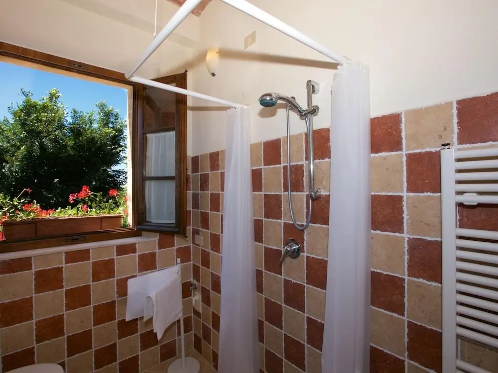 Farmhouse in Tuscany near Siena & Hot Springs