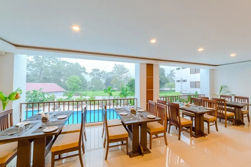 Palm Grove Suites Inn & Spa