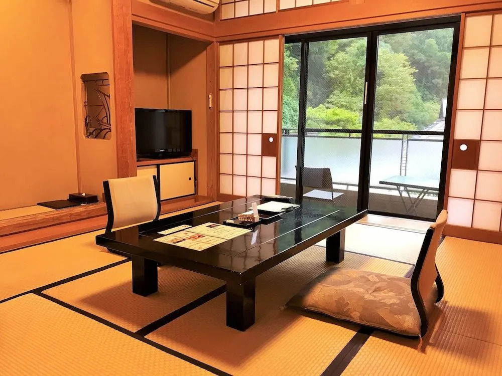 Keikoku Bettei Mochinoki