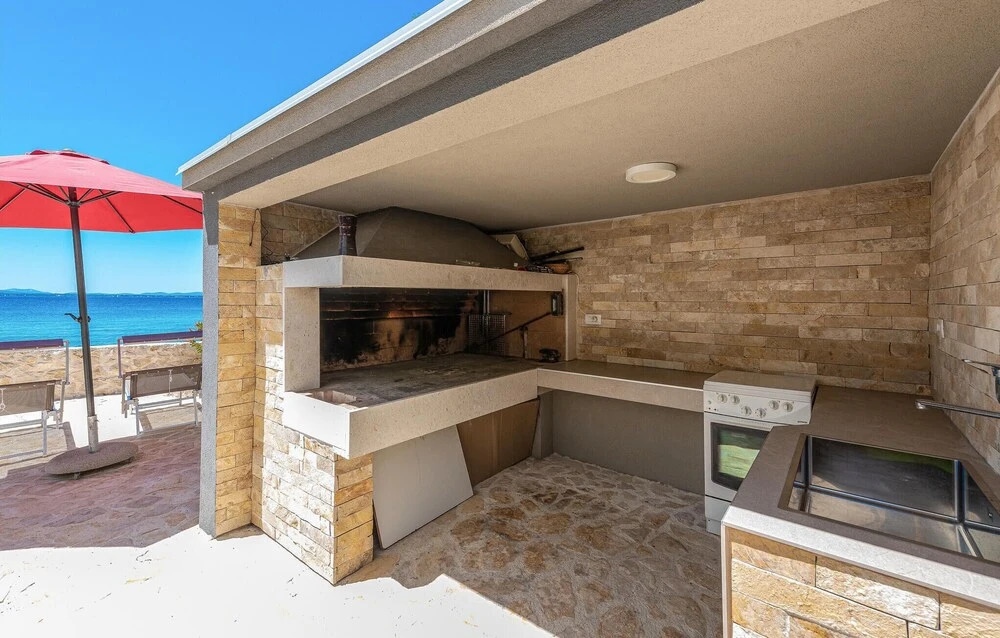 Stunning Apartment in Petrcane With Wifi and 1 Bedrooms