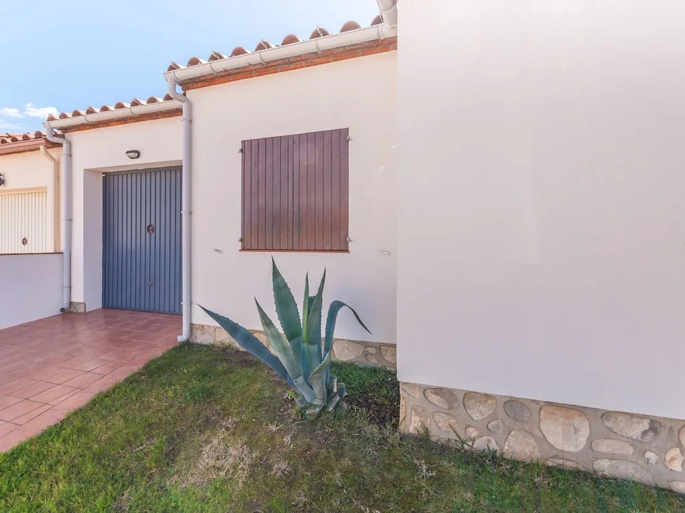 Cosy Holiday Home L'escala With Swimming Pool