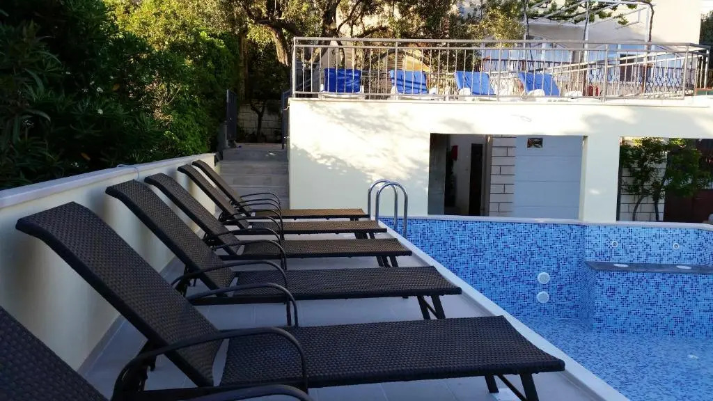 Apartments Kust