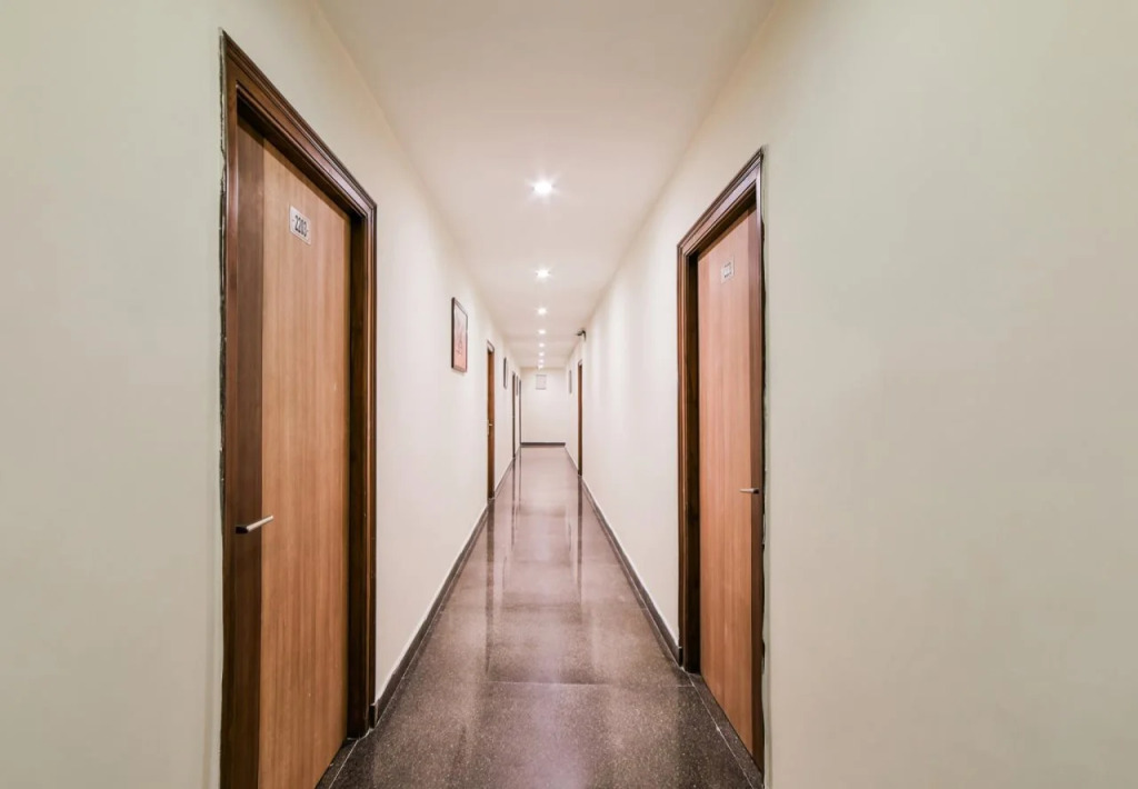 OYO 11233 Krs Nest Luxury Rooms