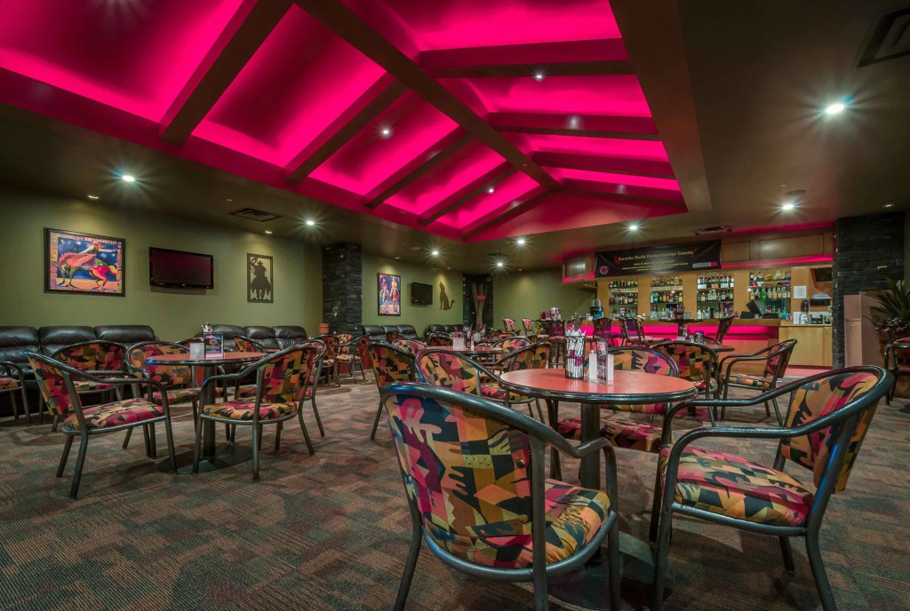 Deerfoot Inn and Casino