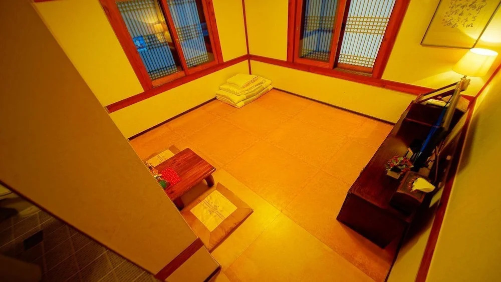 Jeonju Gwigeoraesa Hanok Stay