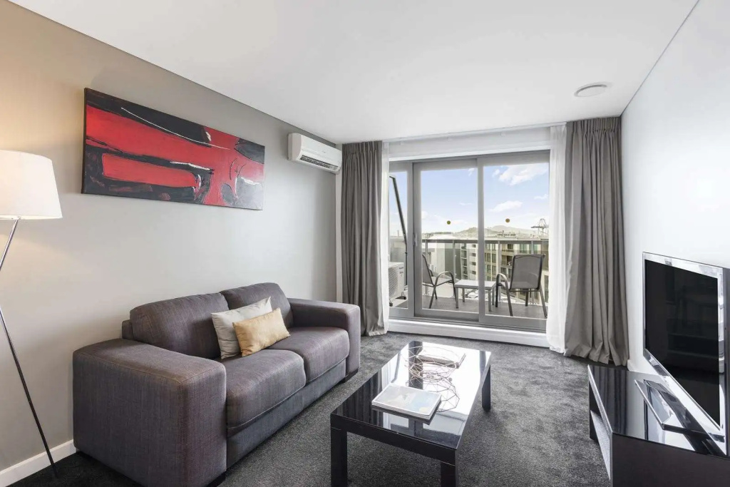 Отель Oaks Auckland