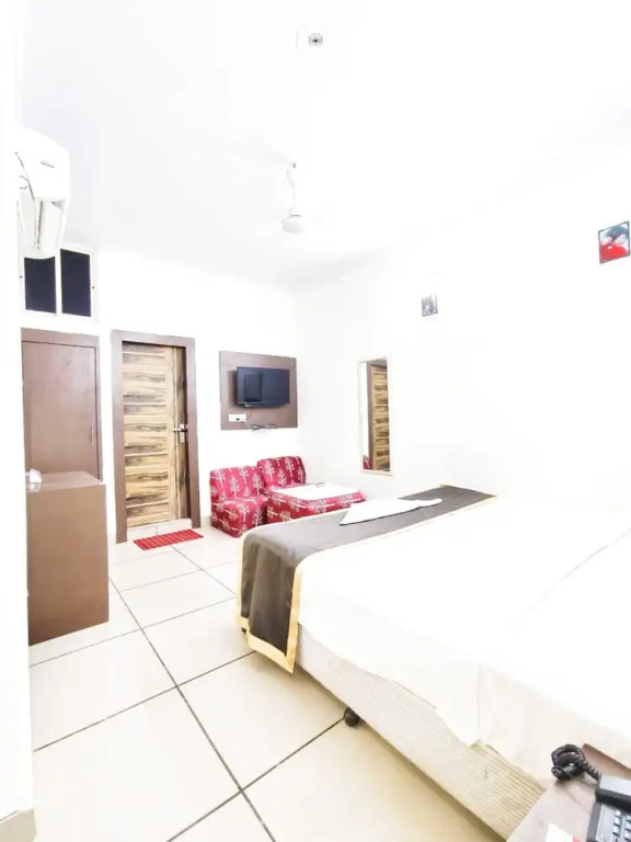 Goroomgo Edge Homestay Mahipalpur