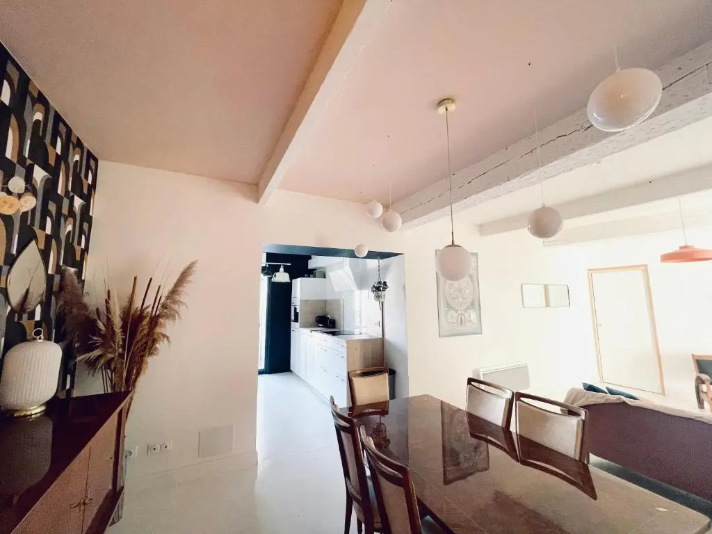 Appartement au centre de la Venise provençale