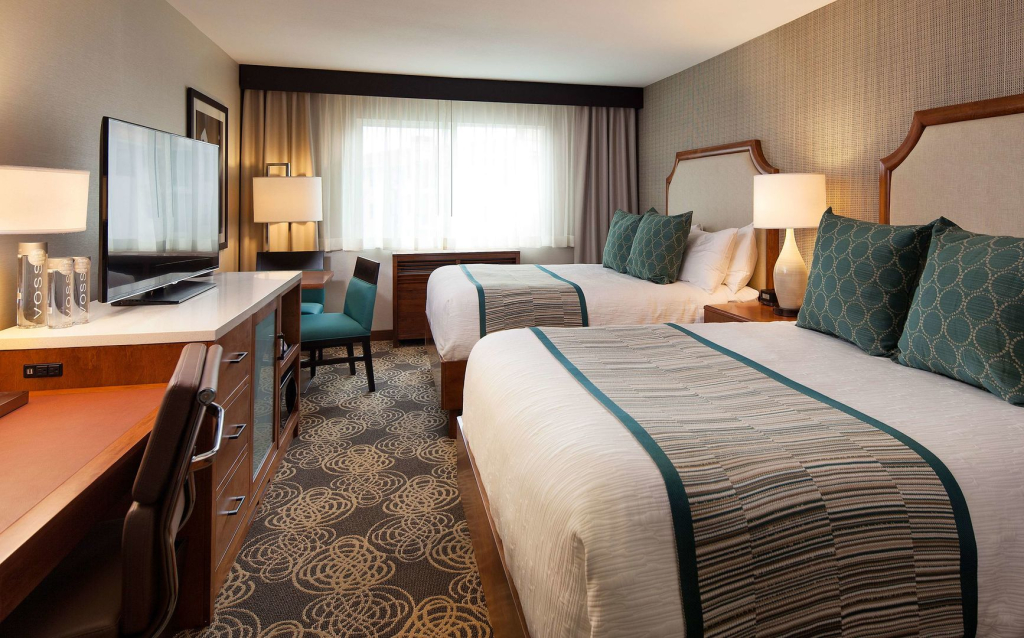 Redondo Beach Hotel, Tapestry Collection by Hilton