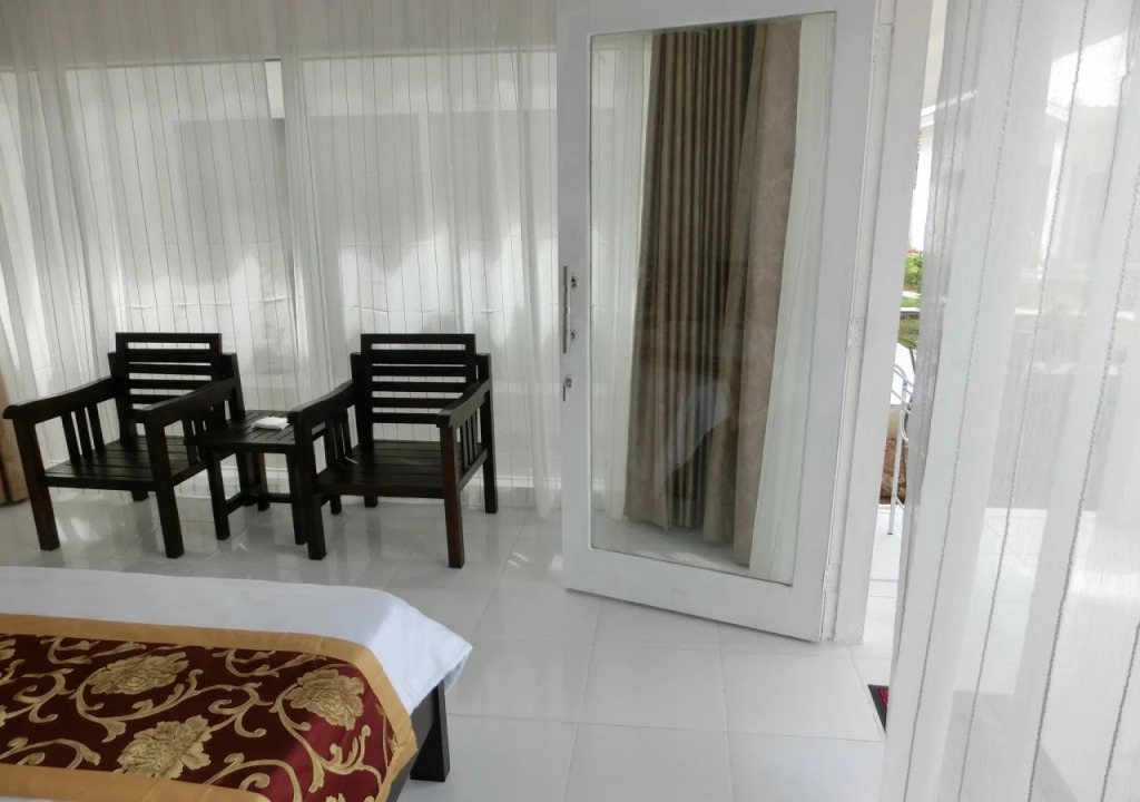 Lombok Holiday Hotel