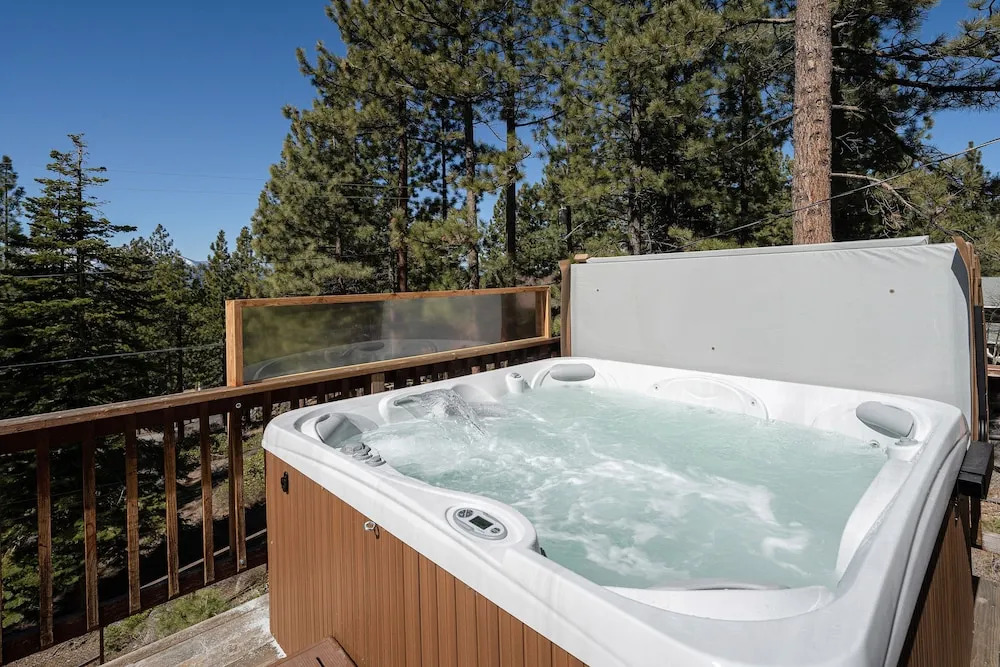 New Listing! All-season W/ Private Hot Tub 5 Bedroom Home