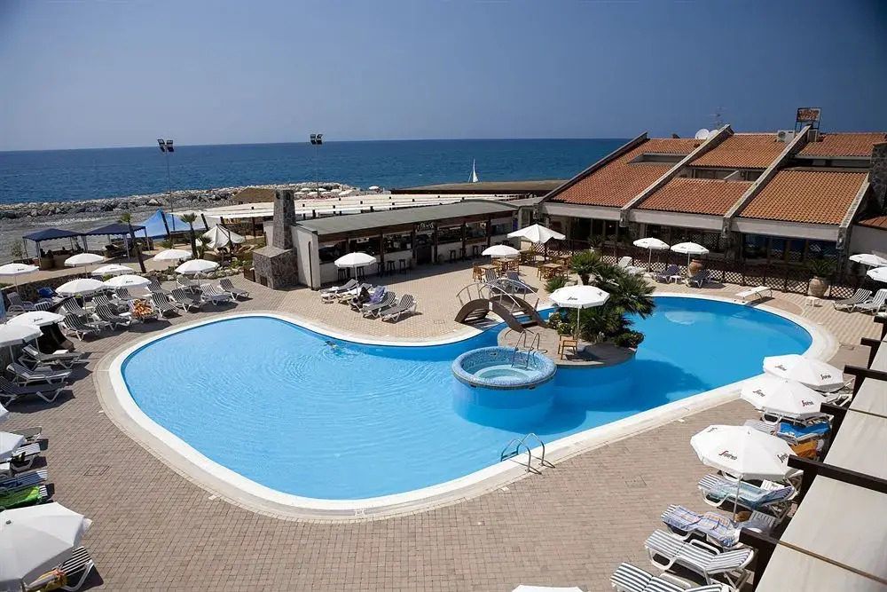 Le Mandrelle Beach Resort