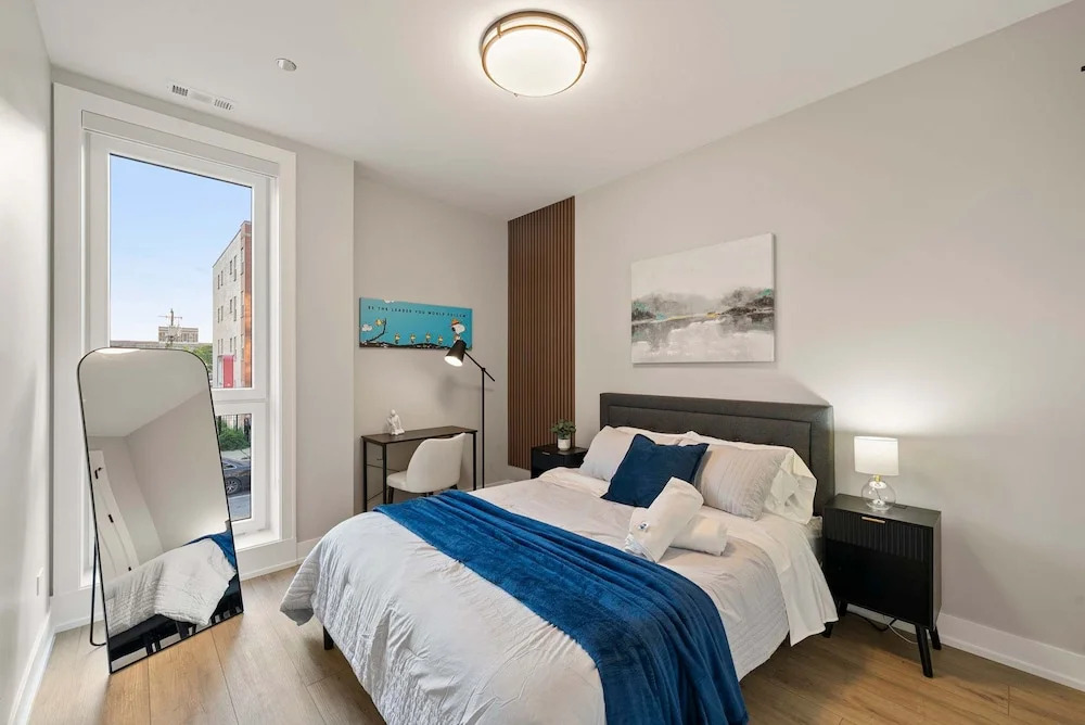 New Build in Pilsen Spacious 2 Bed 2 Bath Unit