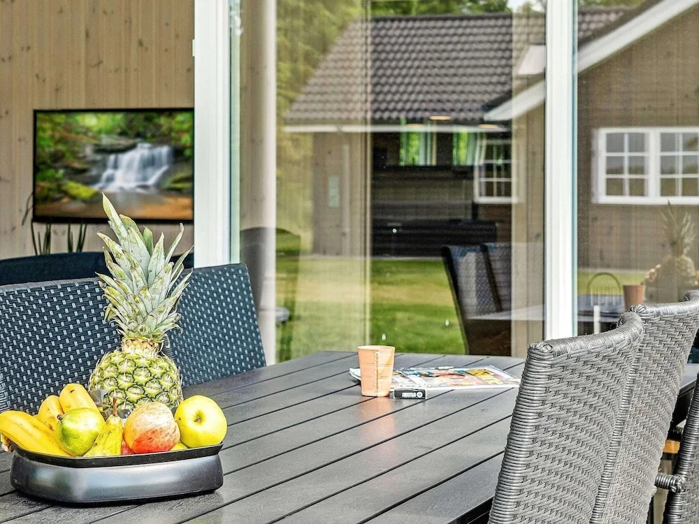 Three-Bedroom Holiday Home In Grenaa