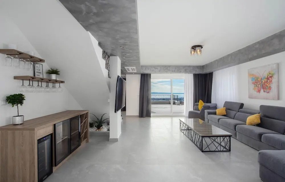 Amazing Home In Kucine