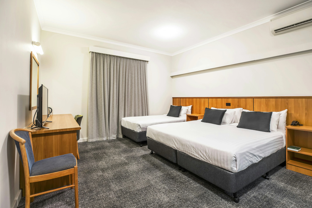 Metro Hotel Perth City