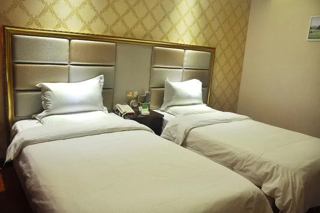 Yufujiang Fashion Business Hotel