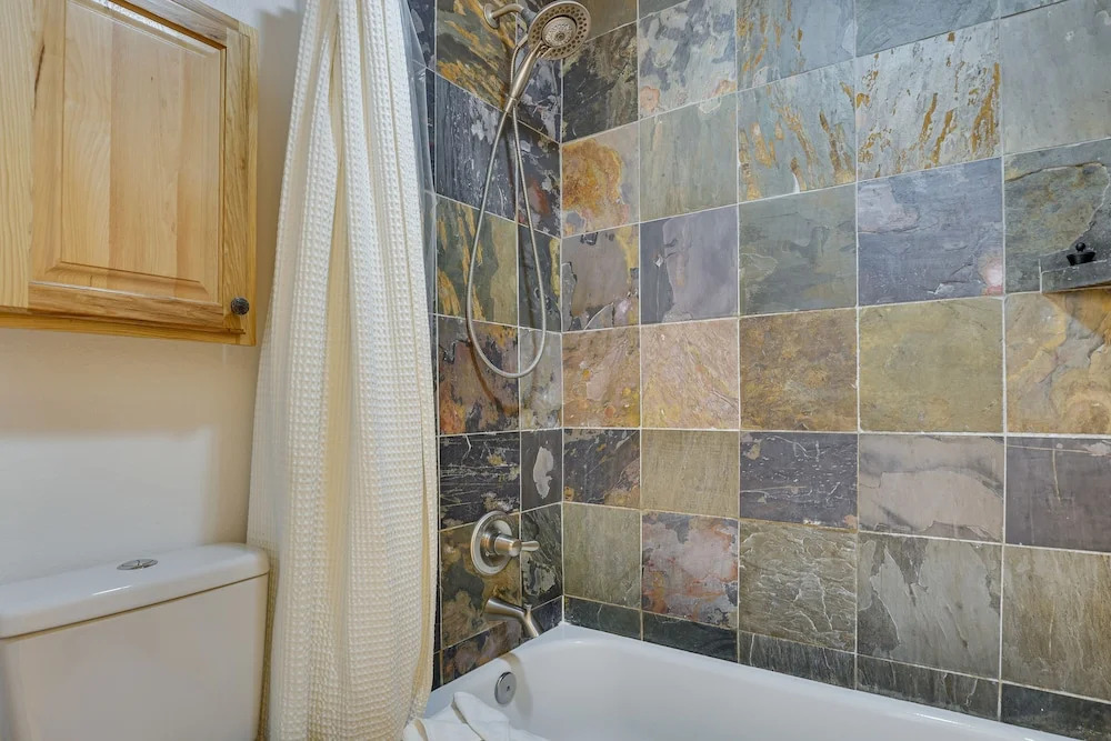 2 Mi to Slopes: Mtn-view Keystone Condo